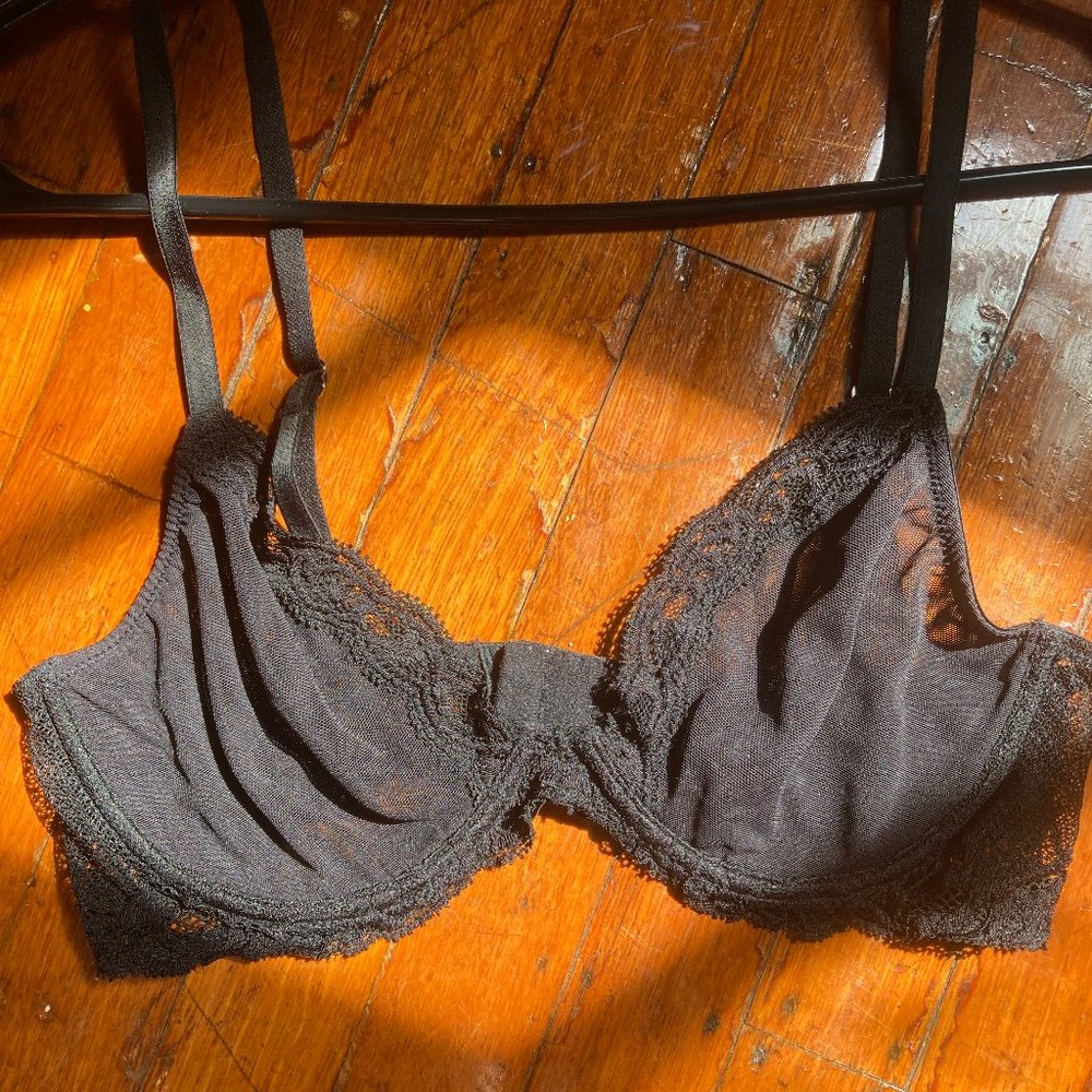 Black Unlined Natori Feathers Bra
